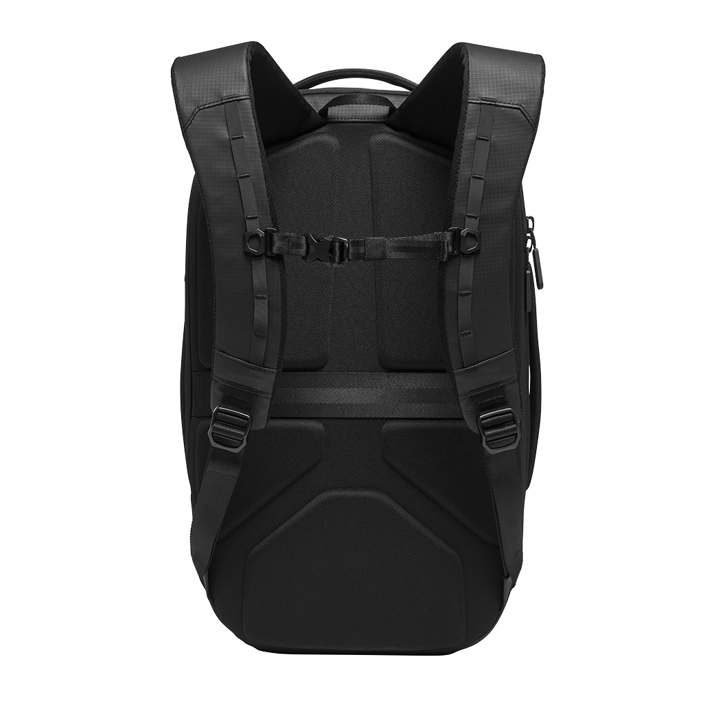Nomatic Black RS 15L Backpack