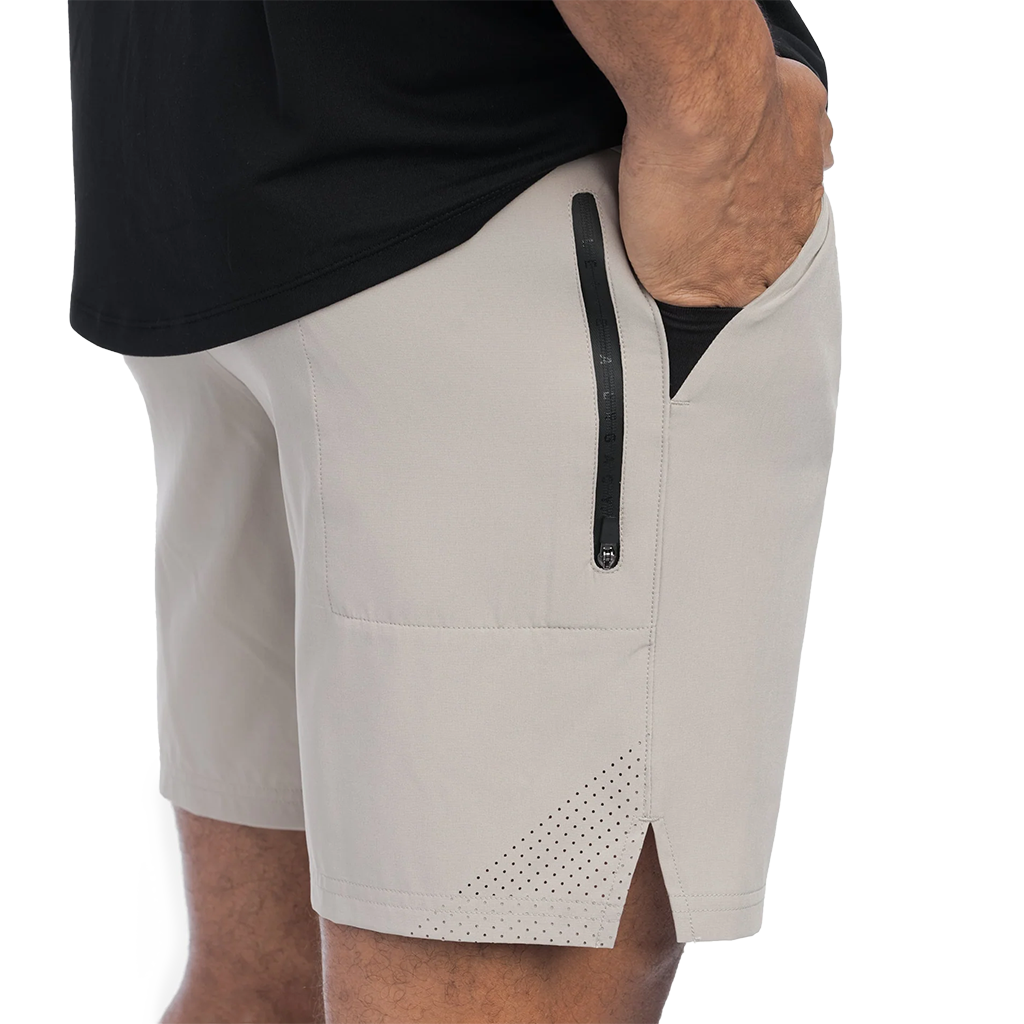 UNRL Men's Pebble Stride Short [7.5"]